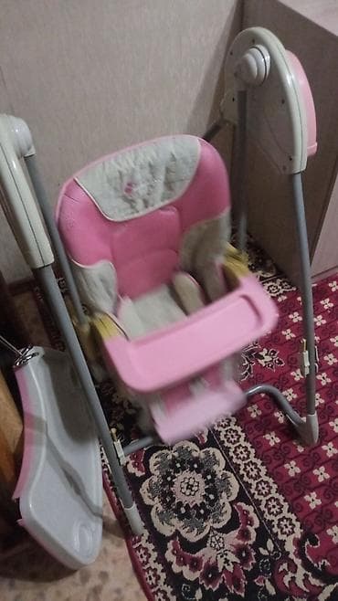 Детский мир: Стульчик для кормления и качеля 2-в-1. Фирма mamalove. Работает от — 6