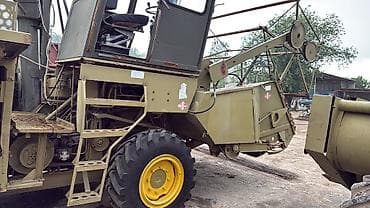 тесла модел с: Кукурузоуборочный комбайн Fortschritt E 281 C - Самоходный — 4