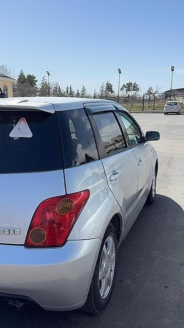 reno t: Toyota Ist: 2004 г., 1.5 л, Автомат, Бензин, Хэтчбэк — 3