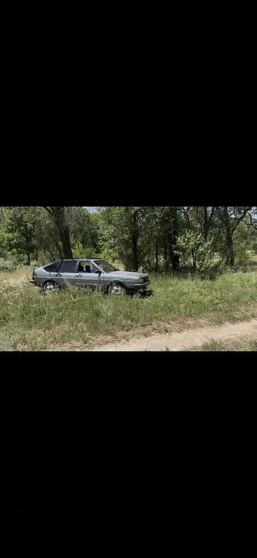 Продажа авто: Volkswagen Passat: 1984 г., Механика, Хэтчбэк — 3