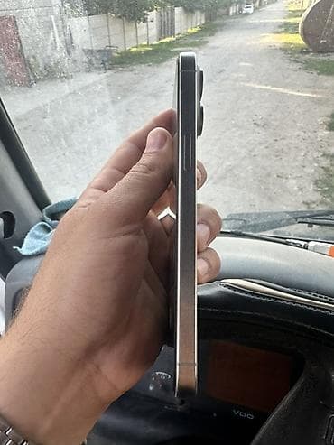 омах часы: IPhone 15 Pro Max, Б/у, 256 ГБ, Natural Titanium, Кабель, 82 % — 4