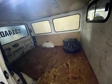 автомат минивэн: Ford Transit CL фургон (белый), короткая база, 3-дверный кузов: - — 8