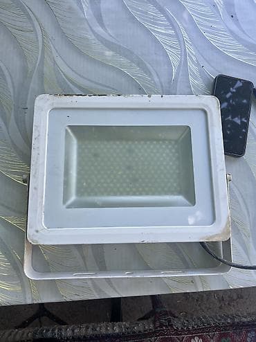Прожекторы: 1шт-1200сом 6шт-6500сом Светодиодные прожекторы FAN 100W, степень — 2