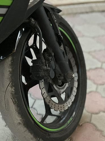 мото кийим: Спортбайк Kawasaki, 300 куб. см, Бензин, Чоңдор үчүн, Колдонулган — 10