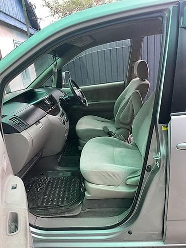 кассеты аудио: Toyota Noah: 2003 г., 2 л, Автомат, Бензин, Минивэн — 2