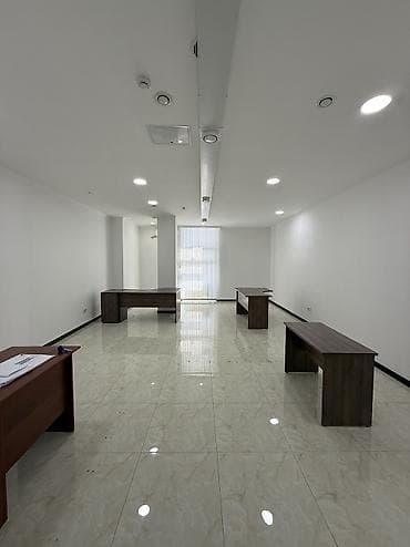 open space: Аренда офисов, 42 м², В бизнес центре, 1 линия, С видом на горы, С системой безопасности — 4