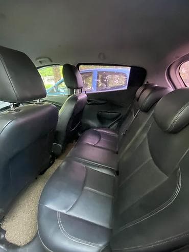 2 8: Chevrolet Spark: 2016 г., 1 л, Бензин, Хэтчбэк — 10
