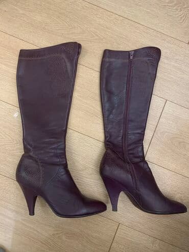 сапоги из натурального меха и кожи: Сапоги ботфорты, длина до колен, р 38-39, натуральная кожа, состояние — 1