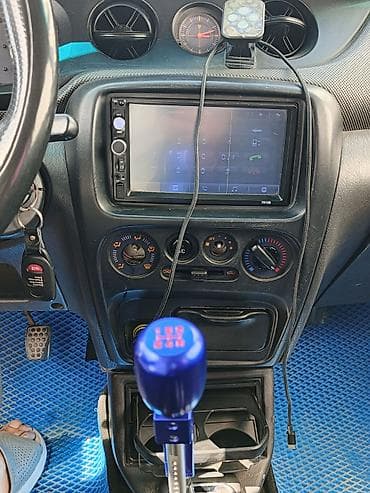 Продажа авто: Daihatsu YRV: 2003 г., 1.3 л, Механика, Бензин, Хэтчбэк — 7