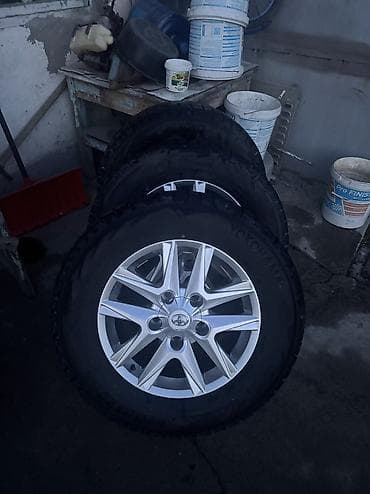 кира: Шины 285 / 60 / R 18, Зима, Б/у, Комплект, Внедорожные (АТ/МТ), Япония, Yokohama — 1