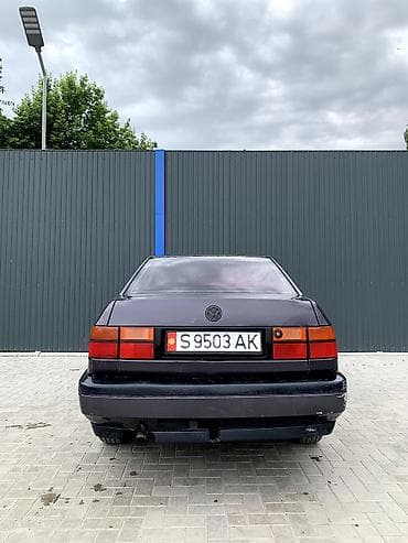 70 сом: Volkswagen Vento: 1994 г., Кол менен иштөөчү, Бензин, Седан — 6