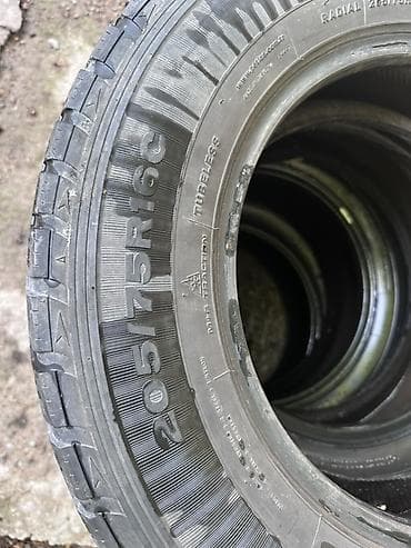 Комплект из 4 шин Petlas FullGrip PT925 - Размер: 205/75 R16C - Тип — 2