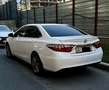 сут машине: Toyota Camry: 2017 г., 2.5 л, Автомат, Бензин, Седан — 3