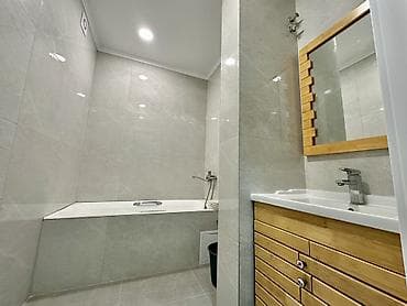 Квартиры: 3 комнаты, 82 м², Юг-2 мкр 106 серия, 5 этаж, Евроремонт — 8