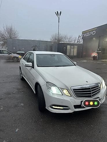 Mercedes-Benz E-Class: 2010 г., 1.8 л, Автомат, Бензин, Седан