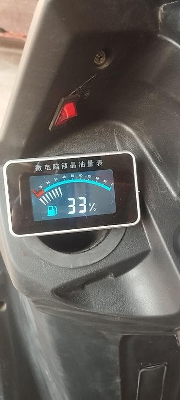 t max: Скутер (бензиновый) с кофром и набором доработок - Кузов: черный — 3