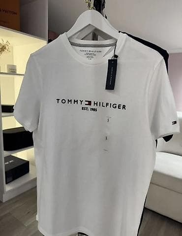Мужская одежда: Мужская футболка, S, M, Tommy Hilfiger, Новый, цвет - Черный, Самовывоз, Платная доставка — 1
