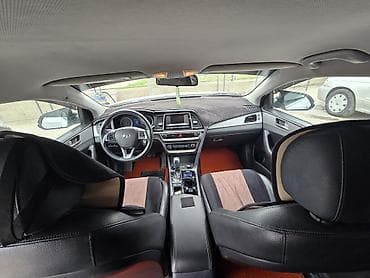 Hyundai Sonata: 2019 г., 2 л, Автомат, Газ, Седан — 2