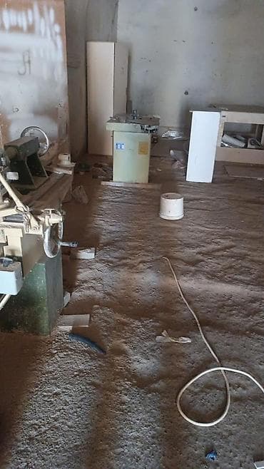 кресло для барбера: Сдаётся в аренду мебельный цех площадью 110м² . В цехе имеются — 2