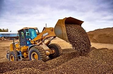 Продаю щебень бетонной смесь отсев доставкой КамАЗ зил по городу