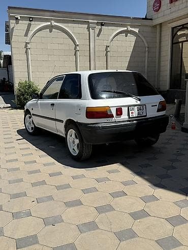 Унаа: Toyota Starlet: 1991 г., 1.3 л, Кол менен иштөөчү, Бензин, Хетчбек — 7