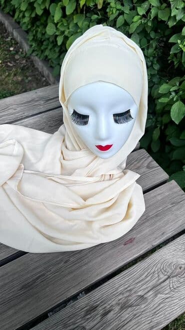 бафф купить в бишкеке: Изумрудно-зеленый хиджаб из легкой ткани. Украшен расшитой тесьмой — 13