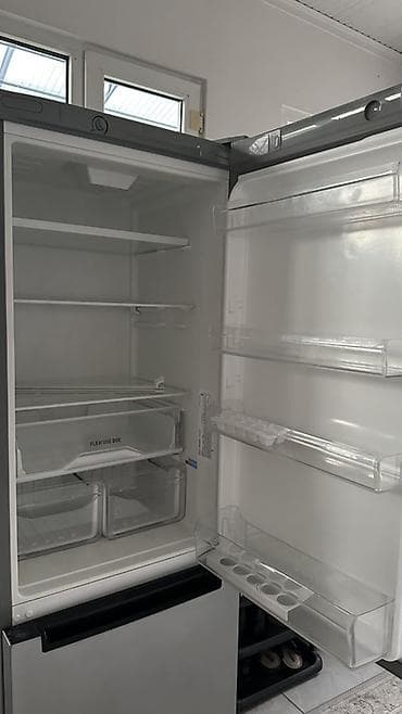 Морозильники: Холодильник Indesit, Б/у, Двухкамерный — 1