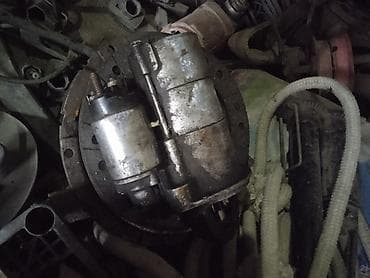 купить грузовые шины: Запчасти от грузовика/фургона малого класса. В наличии: - Передняя — 8