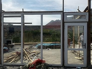 стеклянные двери входные: Панорамный оконно-дверной блок из ПВХ - Конфигурация: входная дверь — 3