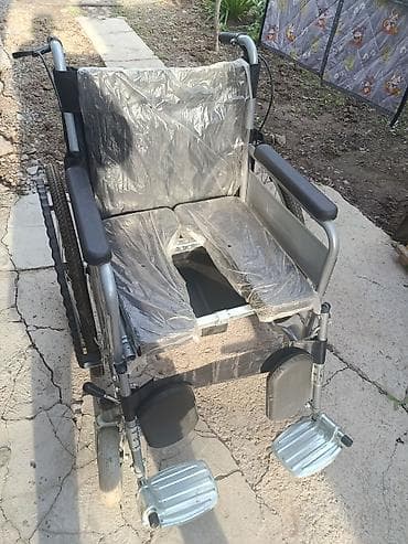 купить костыль: Инвалидная кресло-коляска с санитарным вырезом и съемным судном - — 2