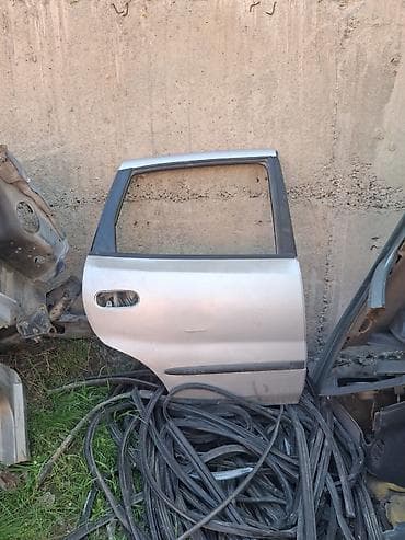 фары на: Крыло Переднее правое Nissan, 2000 г., Б/у, Оригинал — 3