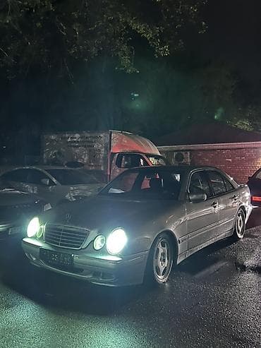 Mercedes-Benz E-Class: 2002 г., Дизель, Седан