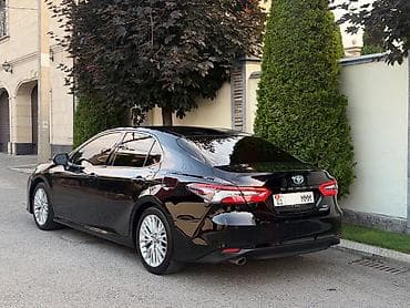 Продажа авто: Toyota Camry: 2019 г., Гибрид, Седан — 5