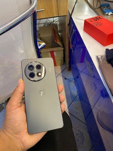 сколько стоит 4 ядерный компьютер: OnePlus 13R, 256 ГБ, цвет - Серый — 2
