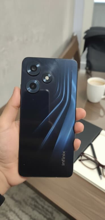 купить мышку для компьютера: Infinix Hot 30, Б/у, 128 ГБ, цвет - Синий, 1 SIM, 2 SIM — 1