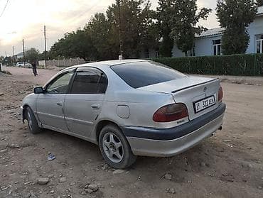 Toyota Avensis: 2002 г., 2 л, Ручные, Дизель — 5