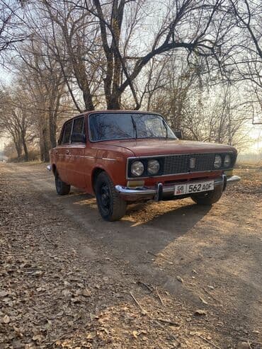 ВАЗ (ЛАДА) 2103 : 1983 г., 1.3 л, Механика, Бензиновая, Седан