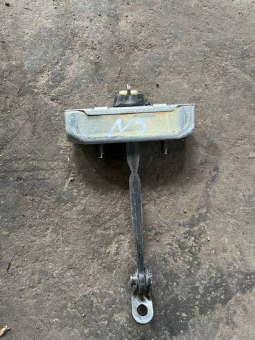 напольные вазы: Неизвестный ограничитель двери, Неизвестный дверной ограничитель — 2