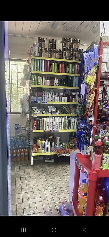 Кыймылсыз мүлк: 4-й мкр Продается действующий продуктовый магазин Площадь: 30м2 — 2