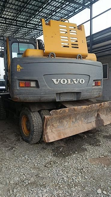 бетон жумуштары: Экскаватор, Volvo, 2005 г., Дөңгөлөктүү — 2