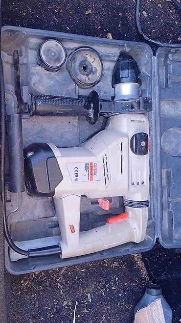 3 фазный генератор: Перфоратор, Crown — 1