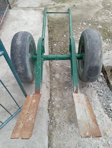 дойная апарат: Срочно продается аппарат песко блока. В комплекте: мешалка, 2шт — 7