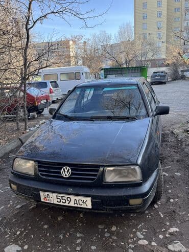Volkswagen Vento: 1993 г., 1.8 л, Механика, Бензин
