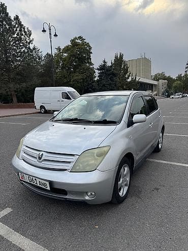 машина ист: Toyota ist: 2002 г., 1.5 л, Автомат, Бензин, Хэтчбэк — 1