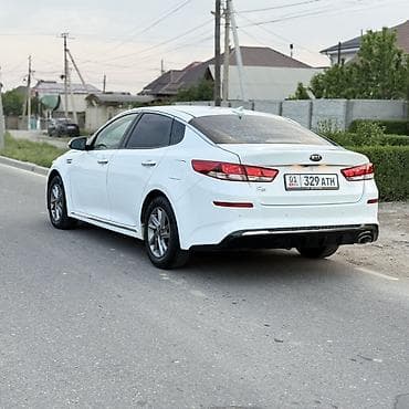 на лобовое: Kia K5: 2019 г., 2 л, Автомат, Газ, Седан — 4