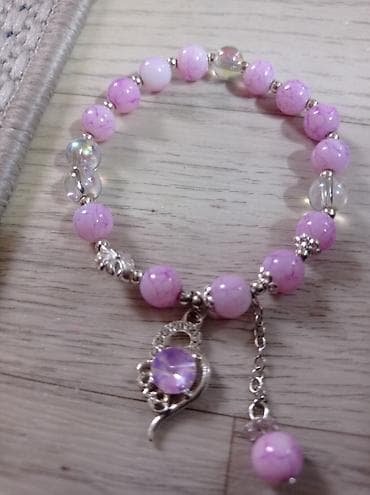 dr martens: Браслет из бусин «Лиловый шарм» - Основа: эластичная нить. - Бусины — 1