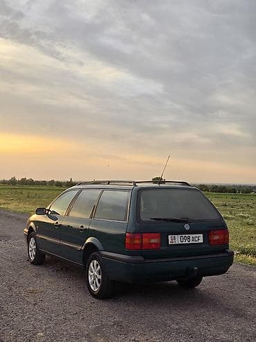 Volkswagen Passat Variant: 1994 г., 1.8 л, Кол менен иштөөчү, Бензин, Универсал — 6