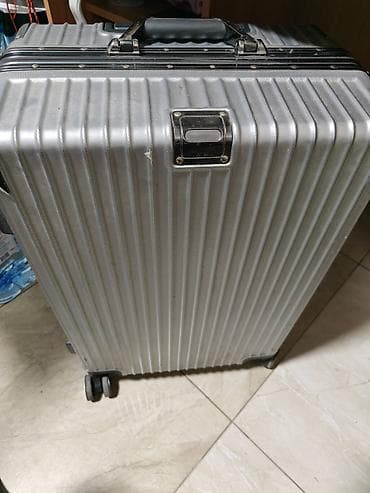 Чемоданы: Чемодан, Б/у, Материал: Пластик, Большой (более 70 л), Вращающиеся колеса на 360°, Кодовый замок, На колесах — 1