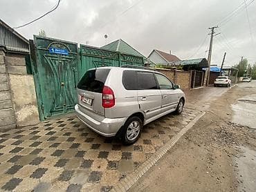 subaru forester: Mitsubishi Chariot: 2000 г., 1.3 л, Ручные, Бензин, Универсал — 4