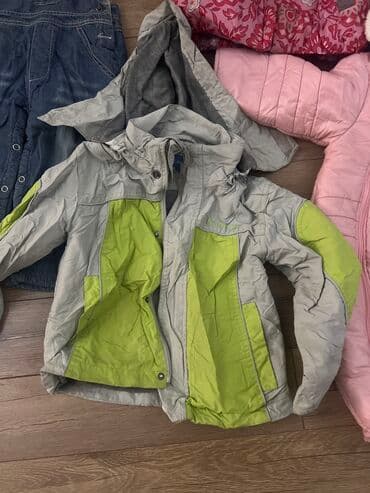 контейнеры для вещей: Продам детские вещи по 200-300сомов, нету дефектов — 4